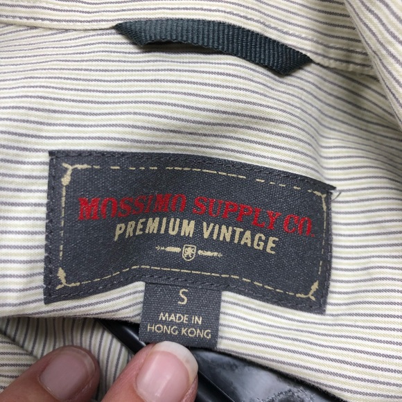 Mossimo Supply Premium Vintage Button Down (A) - Picture 6 of 6